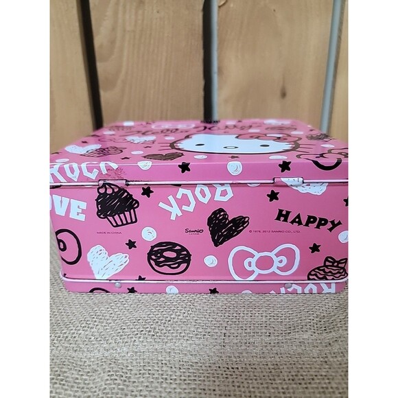 Vintage 2012 Hello Kitty Pink Tin Lunchbox 8.25x7x4" - Picture 3 of 4